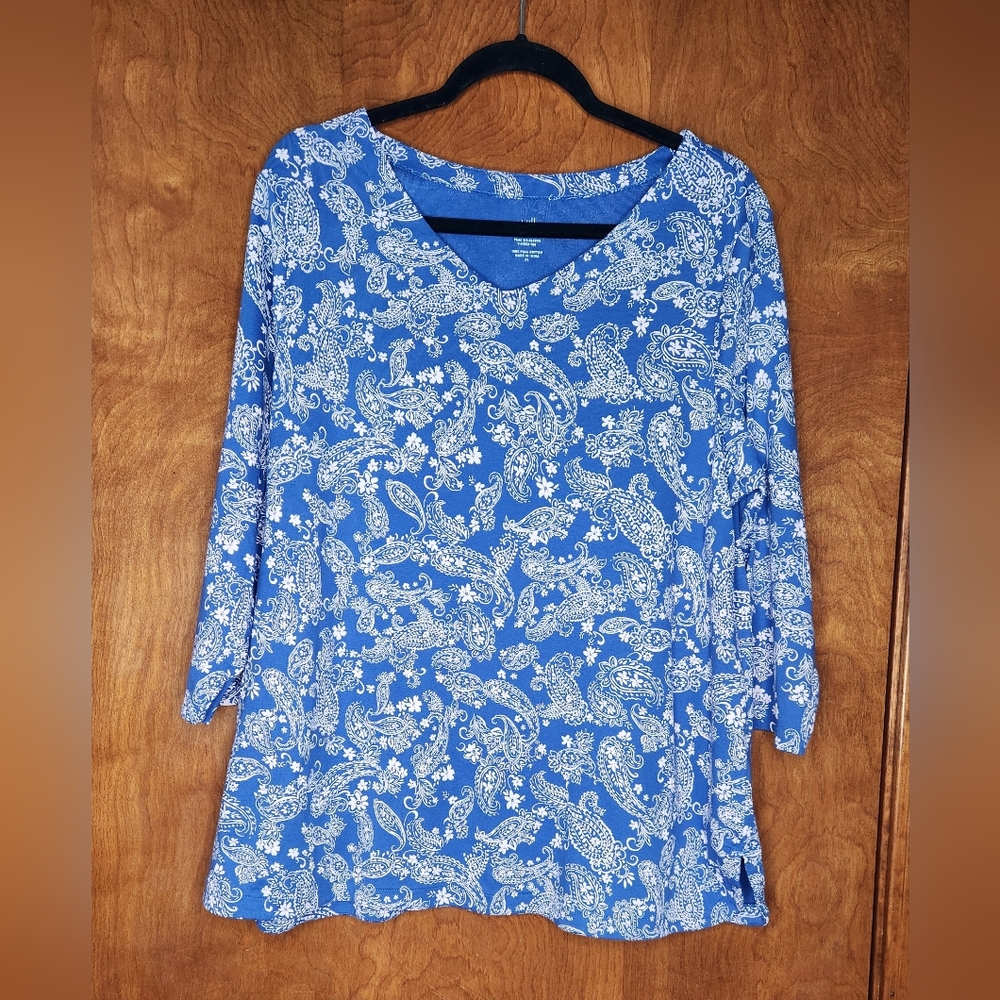 J. Jill Pima 3/4 Sleeve V-Neck Paisley Print Tee